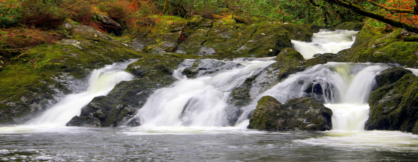 [wpml-string context="glengarriff" name="slider2"]Glengarriff Woods Waterfall[/wpml-string]